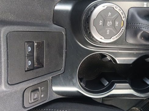 New 2025 Ford Bronco Badlands image 26