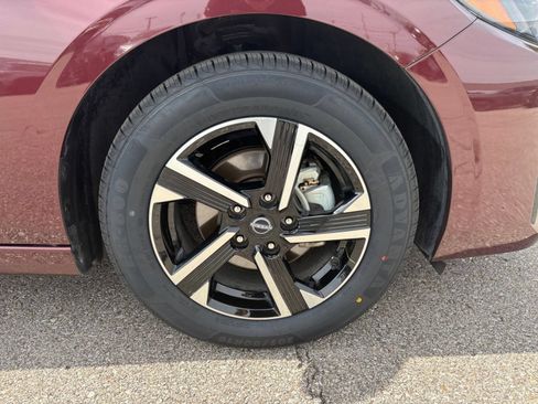 Used 2025 Nissan Sentra SV FWD image 24