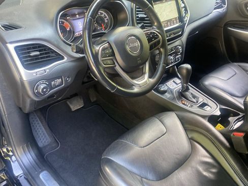 Used 2020 Jeep Cherokee High Altitude AWD/4WD image 28