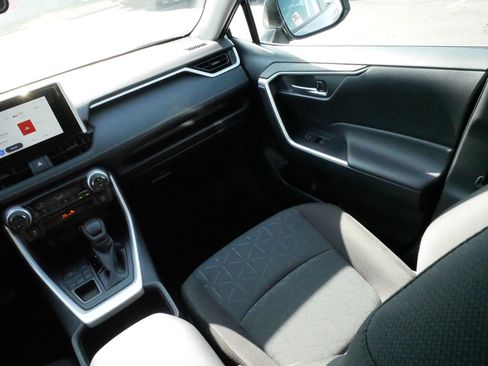 Certified 2025 Toyota RAV4 XLE AWD/4WD image 11