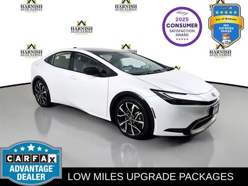 Used 2024 Toyota Prius Prime Premium FWD image 1