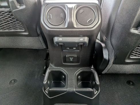 Used 2020 Jeep Wrangler Unlimited Rubicon w/ Quick Order Package 28Y Recon AWD/4WD image 32