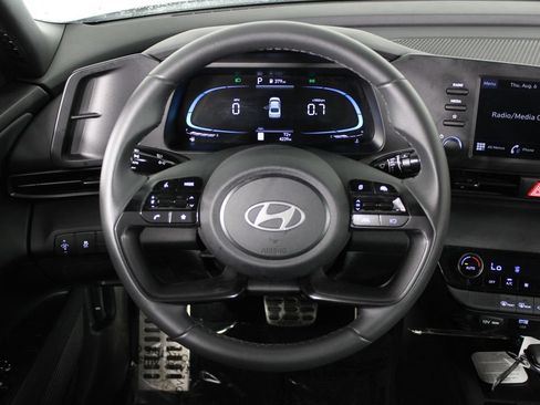 Certified 2026 Hyundai Elantra Sport FWD image 21