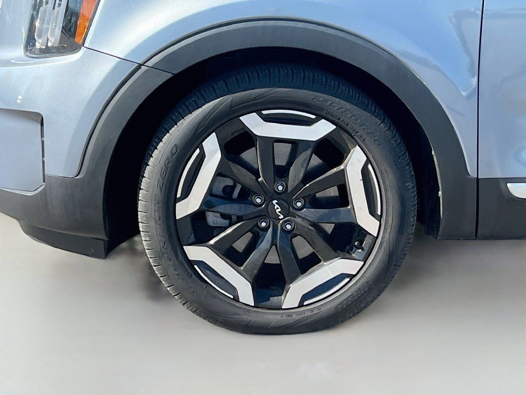 Used 2025 Kia Telluride EX AWD/4WD image 32