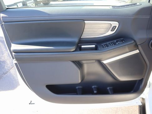 New 2025 Ford Expedition Platinum w/ Driver's Package image 18