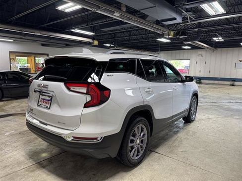 Certified 2023 GMC Terrain SLT w/ Infotainment Package II AWD/4WD image 4