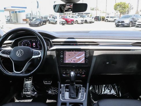 Used 2021 Volkswagen Arteon SE FWD image 17