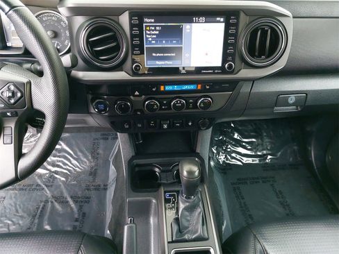 Used 2023 Toyota Tacoma TRD Sport image 22