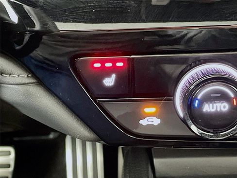 Used 2025 Honda Accord Sport image 24