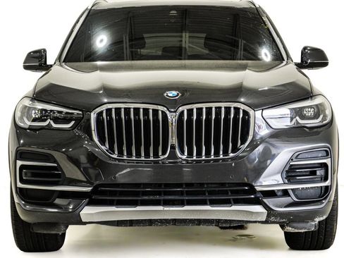 Used 2022 BMW X5 xDrive40i w/ Premium Package AWD/4WD image 2