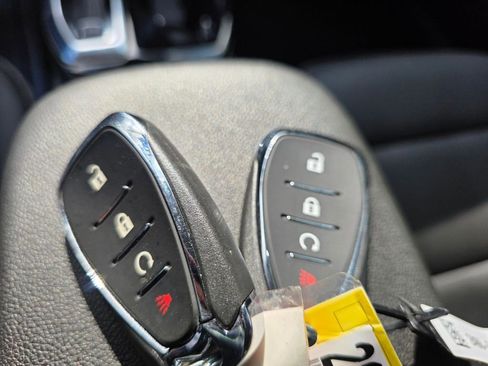 Used 2025 Chevrolet Trax ACTIV w/ Driver Confidence Package image 28