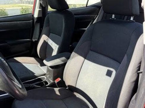 Used 2019 Toyota Corolla LE image 13