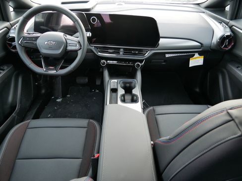 New 2026 Chevrolet Equinox EV RS image 6