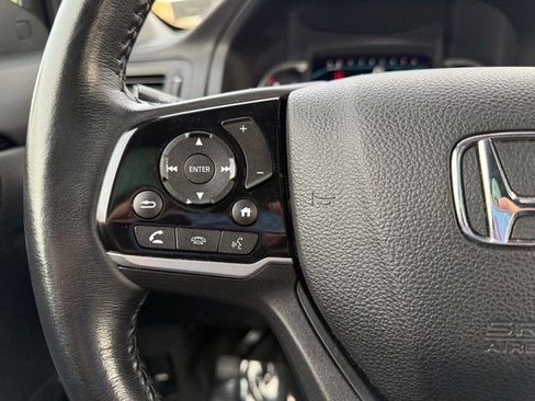Used 2022 Honda Pilot Touring image 18