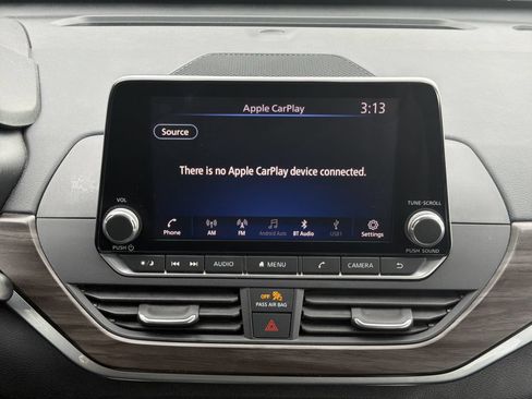 Used 2023 Nissan Altima 2.5 SV FWD image 16