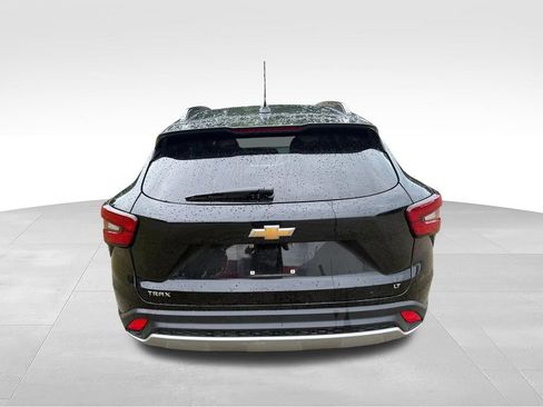 Used 2024 Chevrolet Trax LT FWD image 5