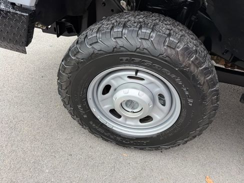 Used 2022 Ford F250 XL w/ Power Equipment Group image 17