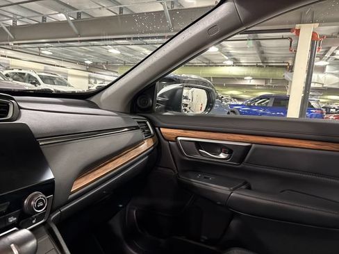 Used 2019 Honda CR-V Touring image 19