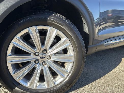 Used 2021 Ford Explorer Limited w/ Hybrid Equipment Group 310A image 9