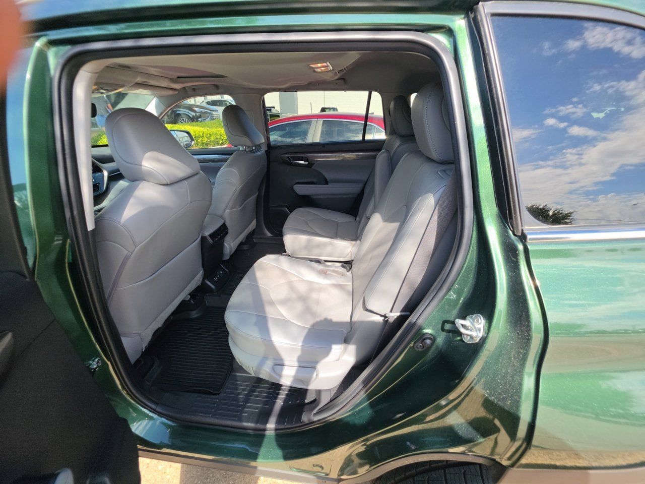 Used 2023 Toyota Highlander Limited AWD/4WD image 8