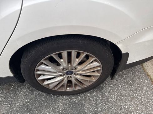 Used 2017 Ford Focus Titanium w/ Titanium Technology Package image 13