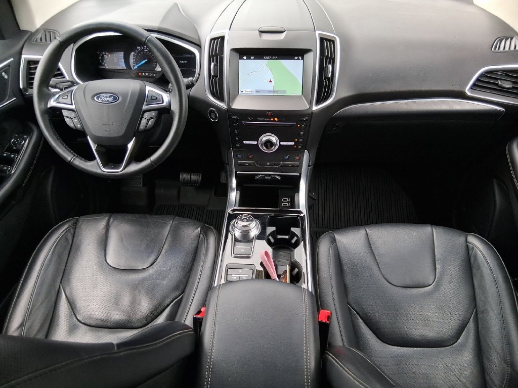 Used 2019 Ford Edge Titanium w/ Equipment Group 301A AWD/4WD image 22
