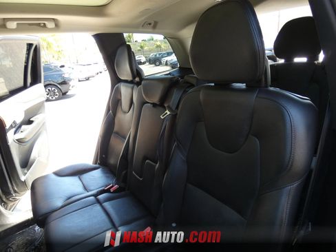 Used 2022 Volvo XC90 T5 Momentum w/ Climate Package AWD/4WD image 46