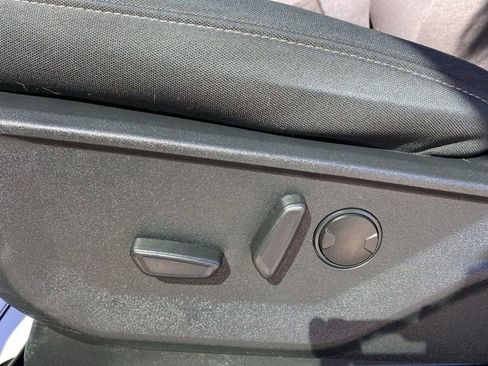 Used 2022 Ford F150 XLT w/ Equipment Group 302A High image 13