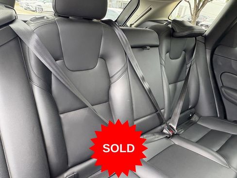 Certified 2025 Volvo XC60 B5 Core AWD/4WD image 34