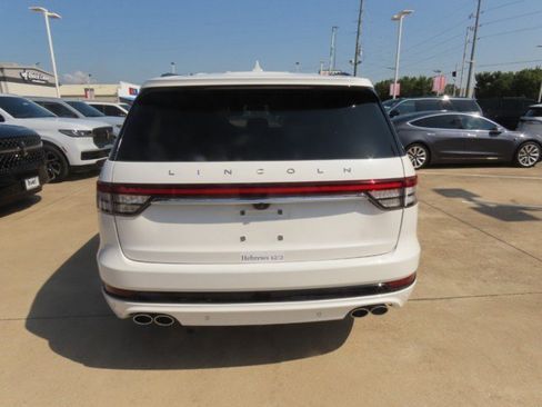 Used 2023 Lincoln Aviator Reserve w/ Jet Package RWD image 11