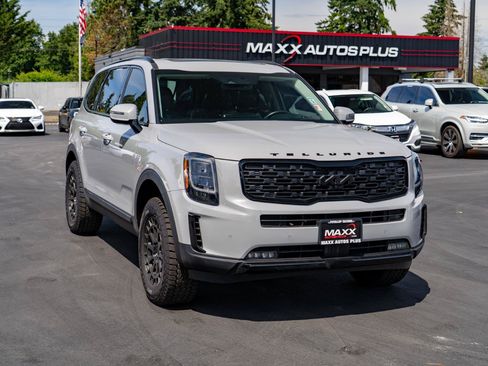 Used 2022 Kia Telluride SX w/ SX Prestige Package AWD/4WD image 2