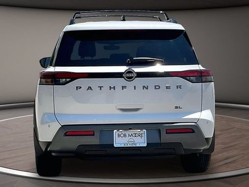 New 2026 Nissan Pathfinder SL FWD image 4