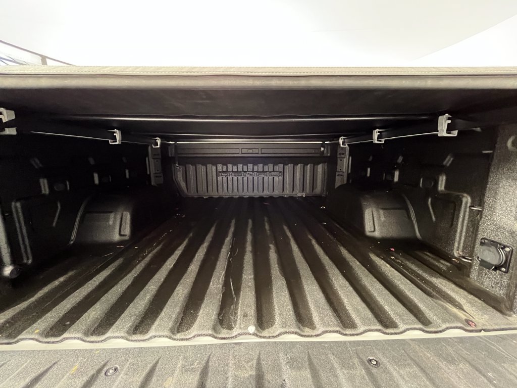 Used 2023 GMC Sierra 1500 Denali AWD/4WD image 19