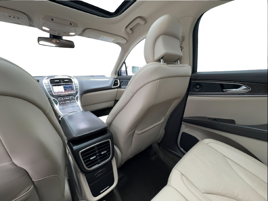 Used 2017 Lincoln MKX Reserve w/ Driver Assistance Package FWD image 43