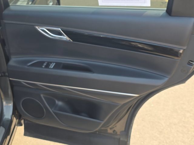 Used 2025 Genesis GV80 2.5T Standard AWD/4WD image 13