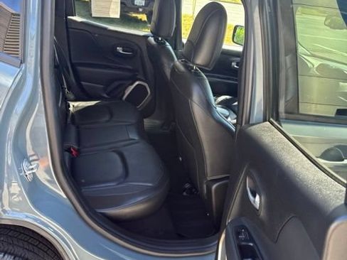 Used 2017 Jeep Renegade Limited AWD/4WD image 20