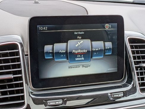 Used 2017 Mercedes-Benz GLE 350 image 21