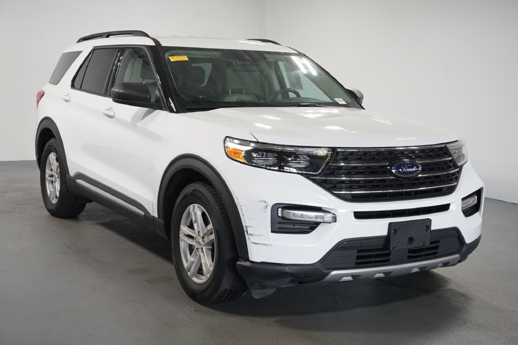 Used 2021 Ford Explorer XLT w/ Equipment Group 202A RWD image 3