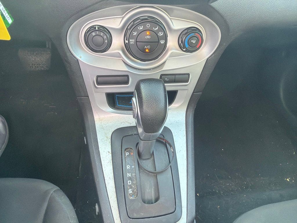 Used 2014 Ford Fiesta SE FWD image 17
