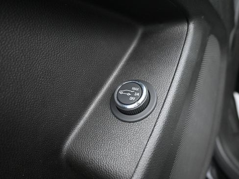 Used 2020 Chevrolet Traverse LT AWD/4WD image 25