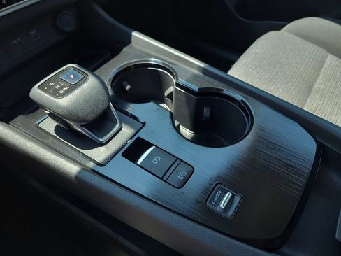 Certified 2021 Nissan Rogue SV FWD image 25