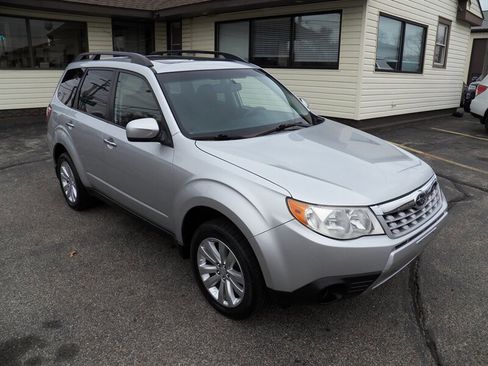 Used 2011 Subaru Forester 2.5X Premium w/ All-Weather Pkg image 1