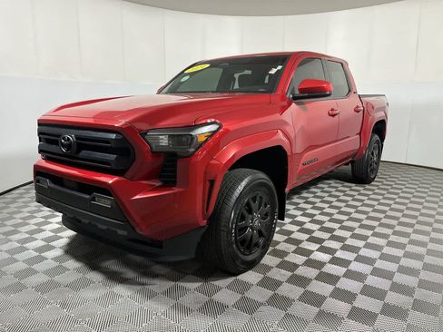 Used 2024 Toyota Tacoma SR5 AWD/4WD image 4