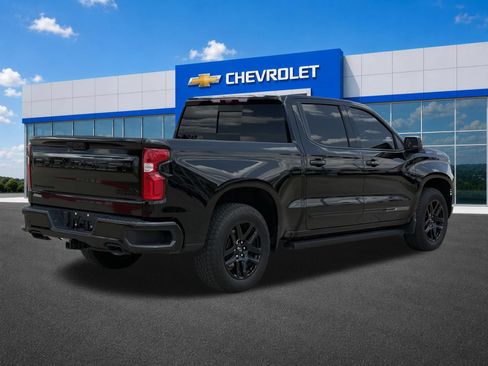 Used 2025 Chevrolet Silverado 1500 High Country w/ Midnight Edition AWD/4WD image 7
