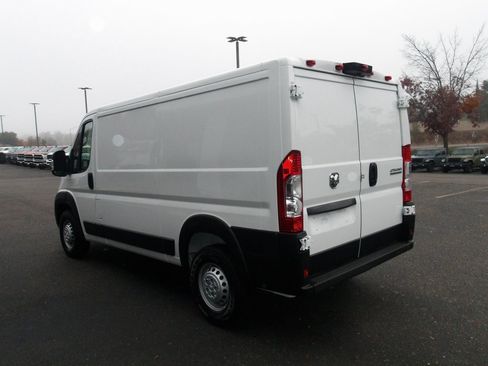 Used 2025 RAM ProMaster 2500 w/ Premium Convenience Group image 6