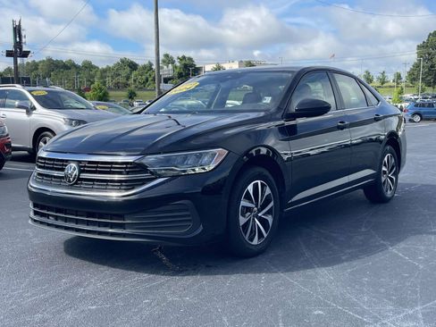 Used 2024 Volkswagen Jetta S FWD image 3