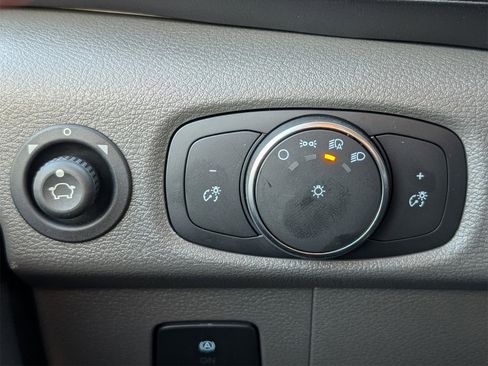 New 2026 Ford Transit 250 148 Medium Roof image 18