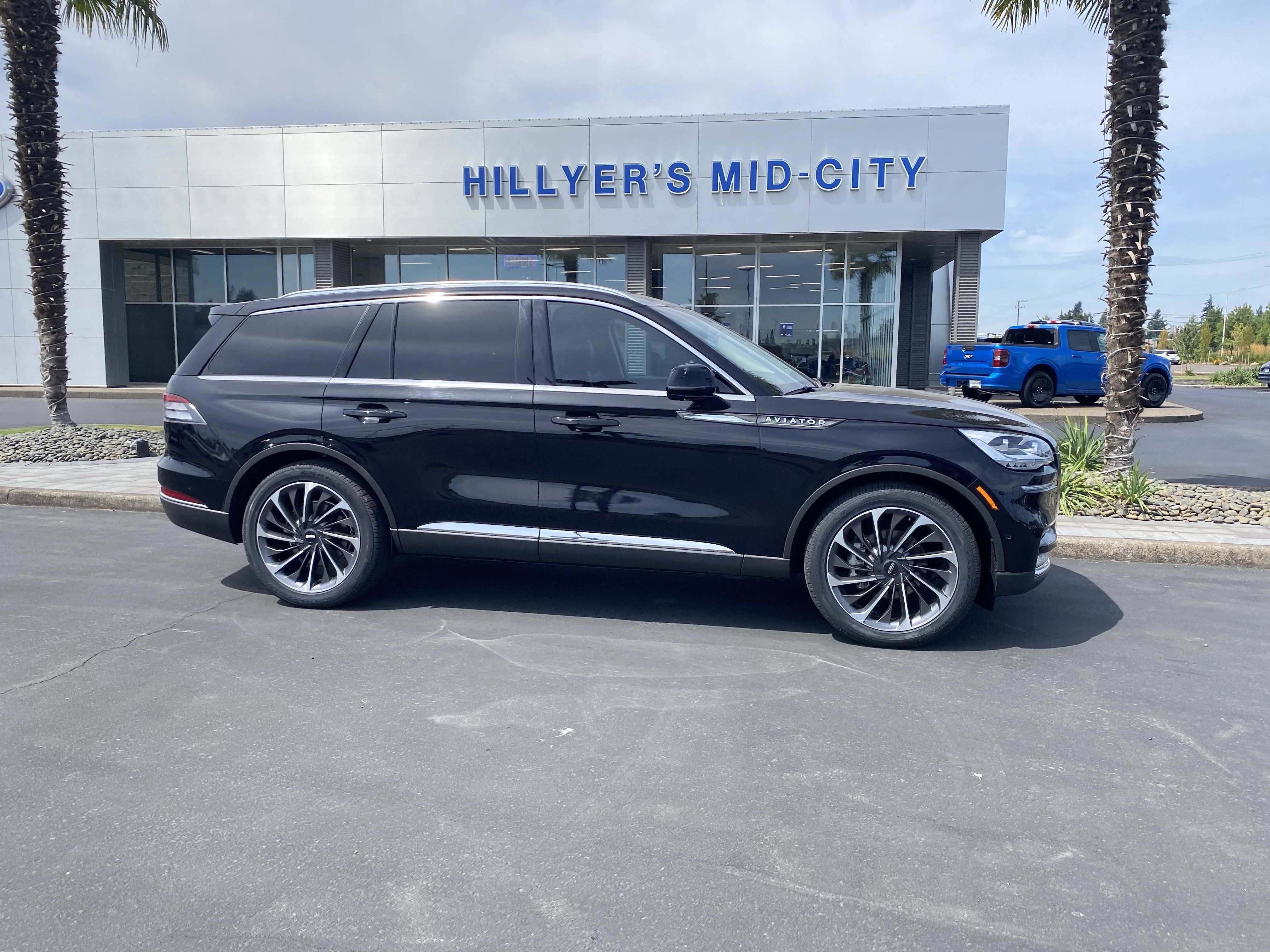 Used 2020 Lincoln Aviator Reserve w/ Equipment Group 202A AWD/4WD image 2