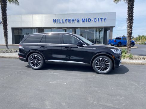 Used 2020 Lincoln Aviator Reserve w/ Equipment Group 202A image 2