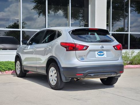Used 2018 Nissan Rogue Sport S AWD/4WD image 5